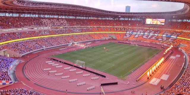 开云体育官网-日本老牌球队庆祝30岁生日 我们甲A霸主还大一天